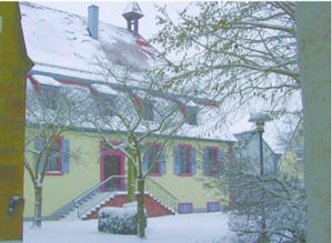 (Das renovierte Rathaus)