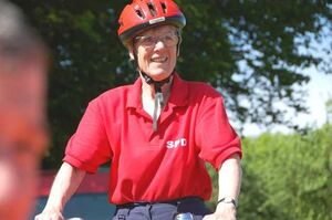 Stadträtin Helga Langrock kam wie immer mit dem Rad